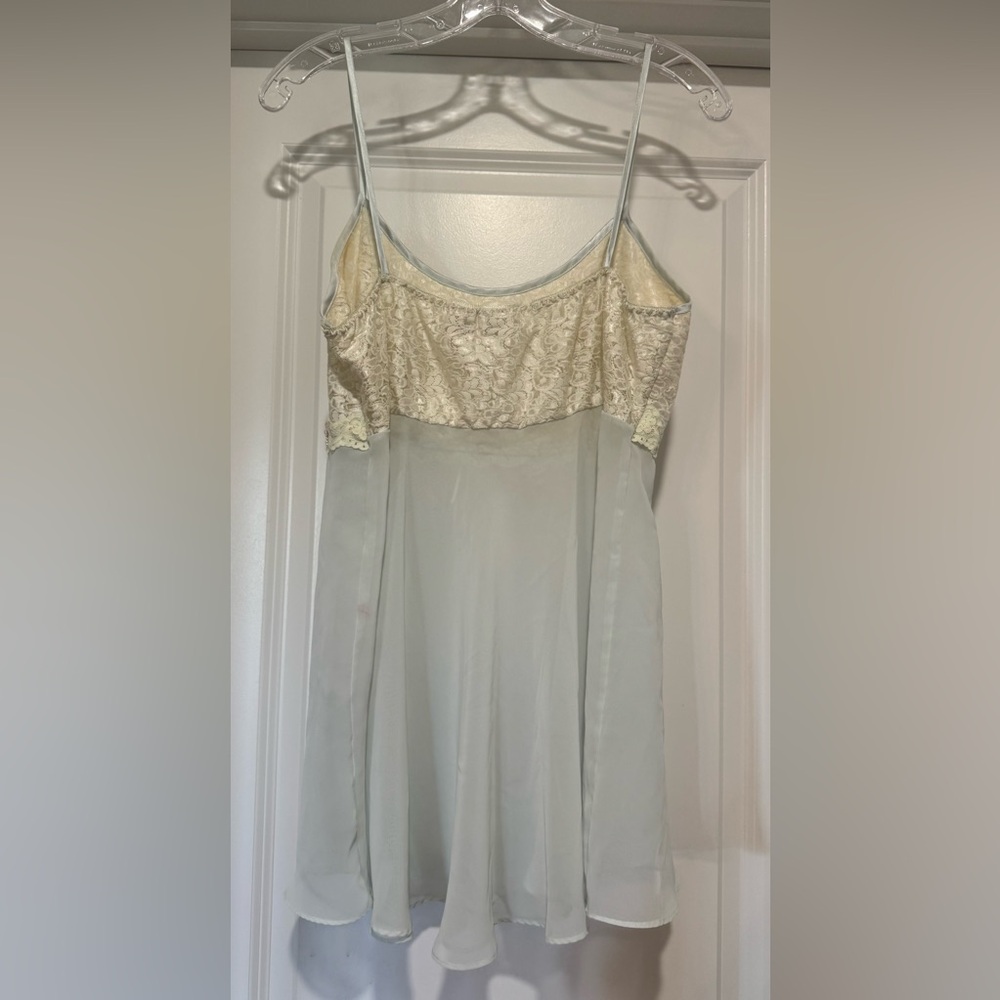 VTG Ivory Lace Bodice Chiffon Babydoll with Pastel Floral Trim Size L - Picture 2 of 7
